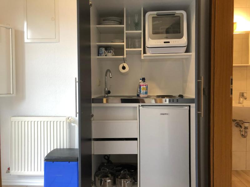 One-Bedroom Apartment image 4