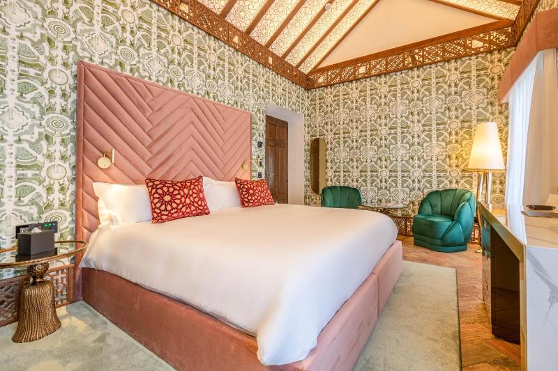 Suite with Balcony image 2