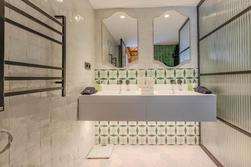 Suite with Balcony image 3