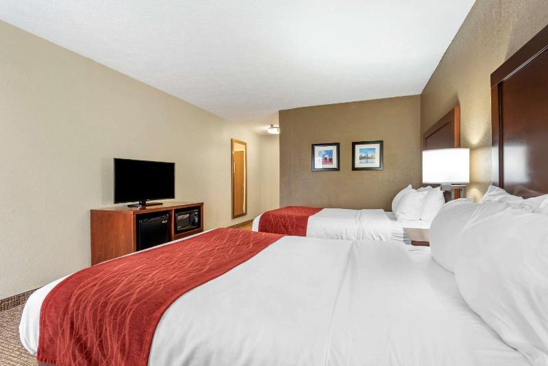 Double Room with Two Double Beds - Non-Smoking image 4