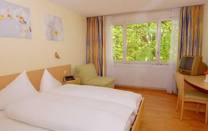 Double Room without Balcony image 3
