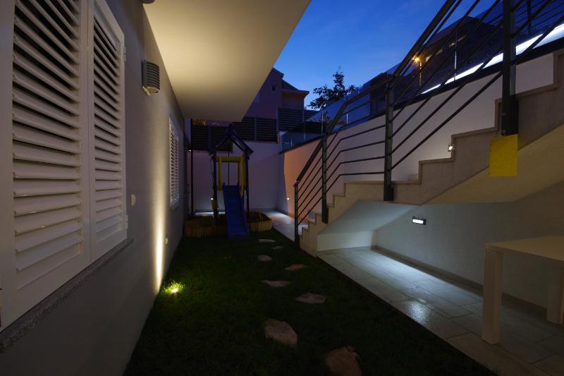 Apartments Makarska - image 33