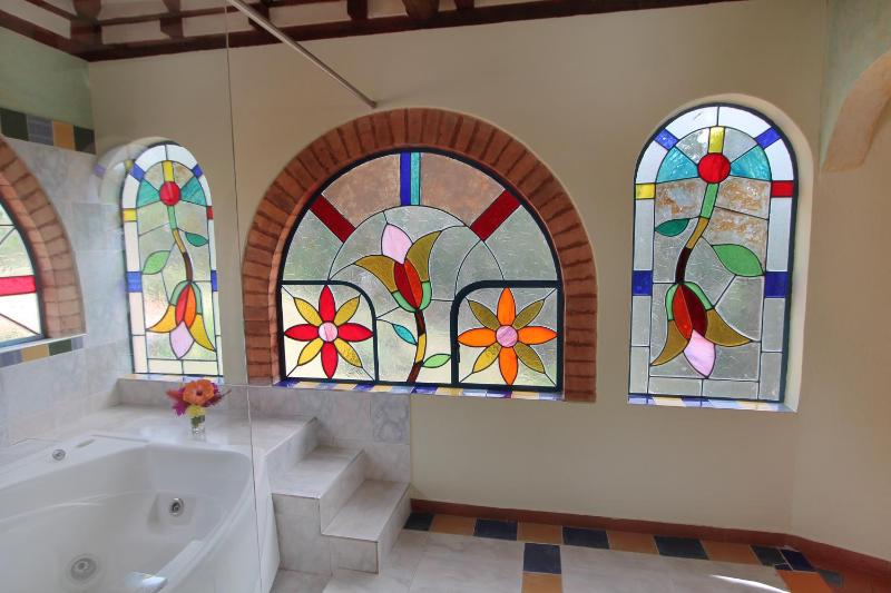 ApartaSuites Arcoiris - image 43
