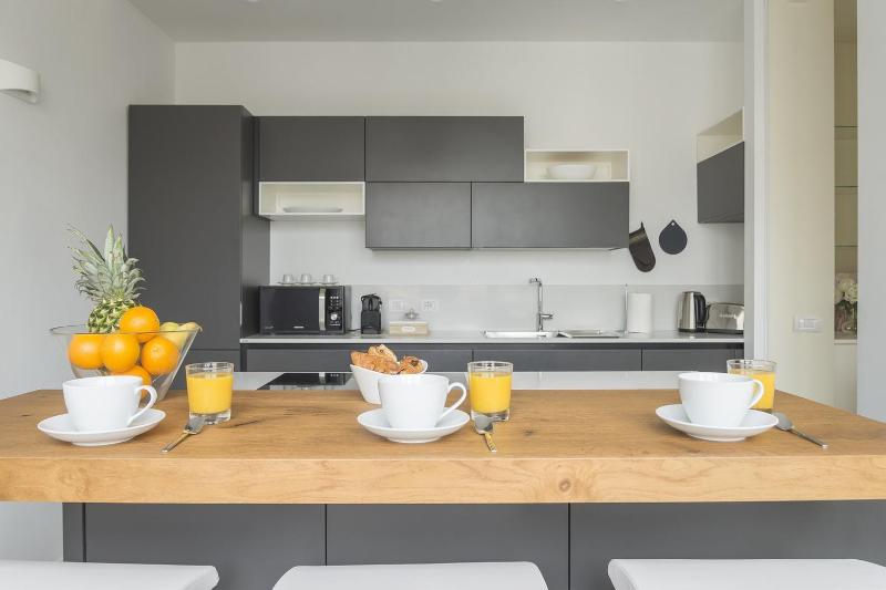 Three-Bedroom Apartment - Via Asole 2 image 3