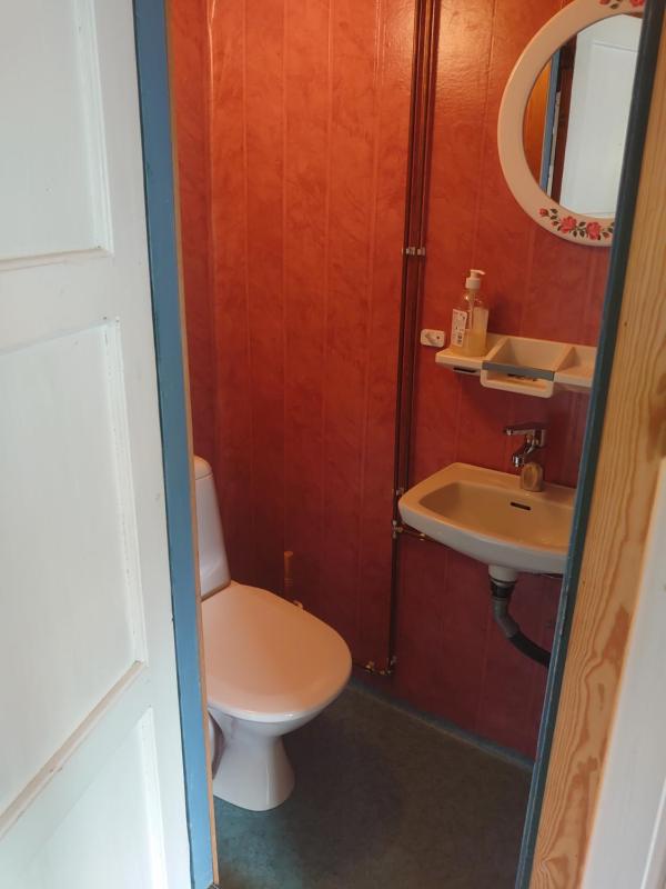 One-Bedroom Cottage image 2