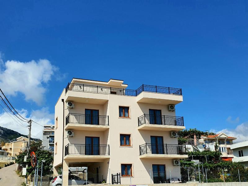 Family Apartments - image 5
