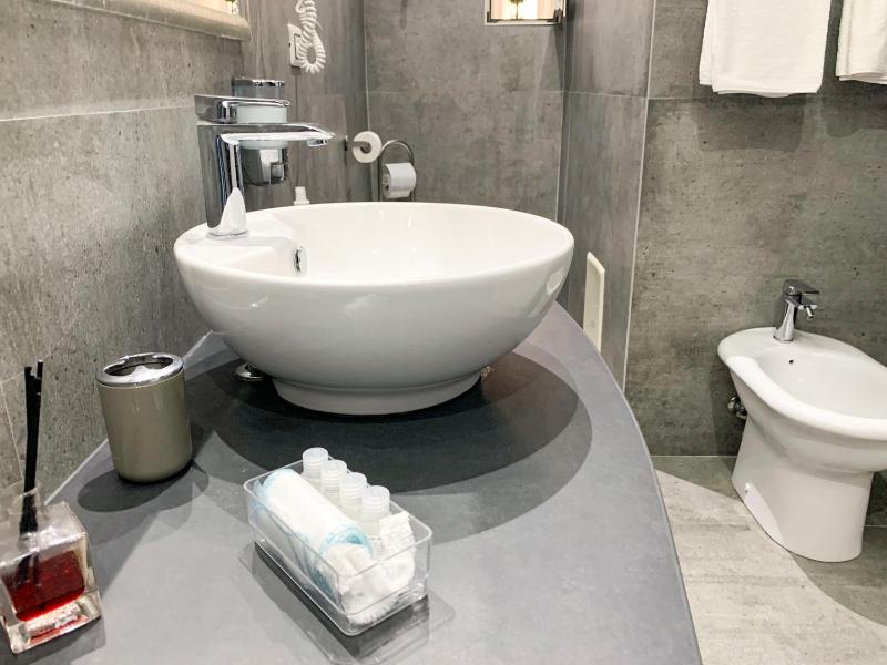 Mascalzone latino luxury rooms - image 13