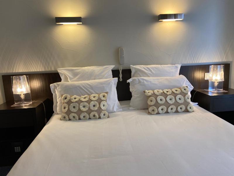 Superior Double or Twin Room with Terrace image 2