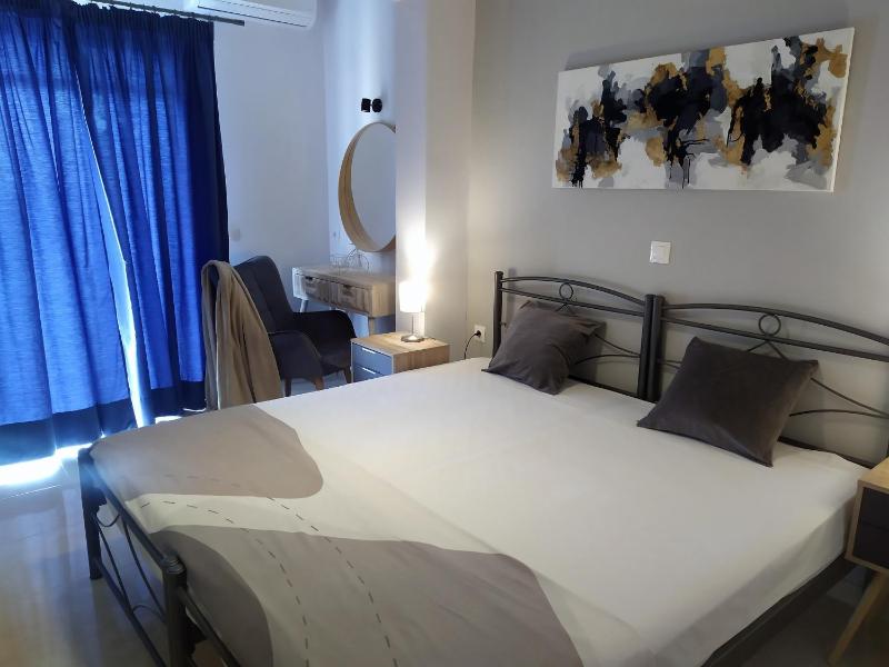Deluxe One-Bedroom  Apartment - Ground Floor image 3