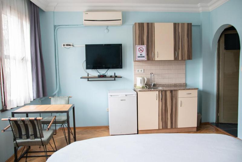 Deluxe Double Room image 3