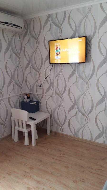 Family Room with Private Bathroom image 3