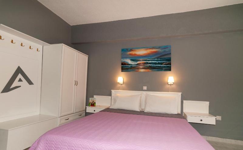 Studio with Sea View image 4