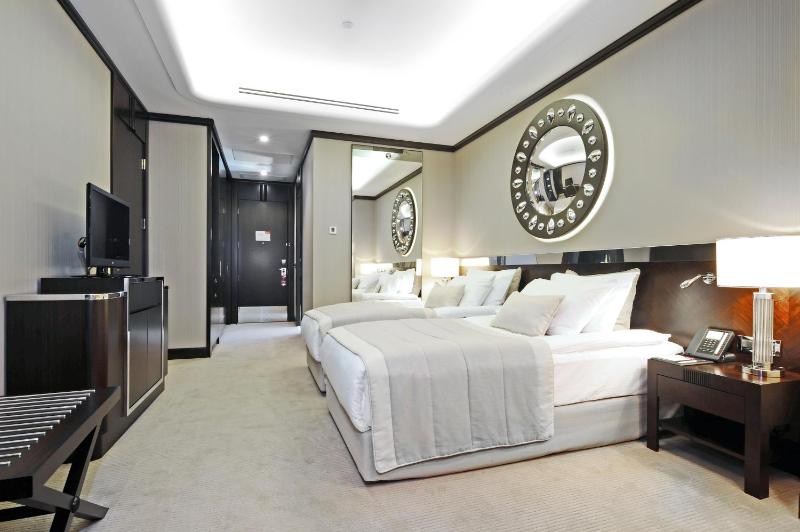Standard Room image 4