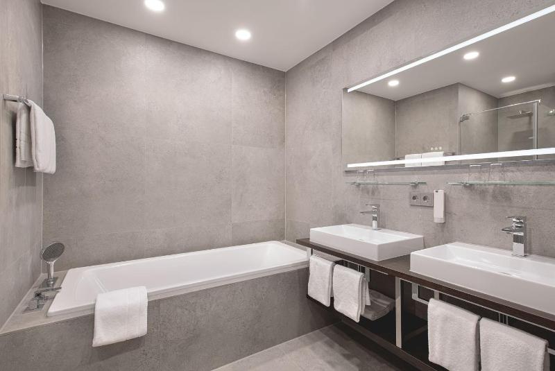 Two-Bedroom Suite image 4
