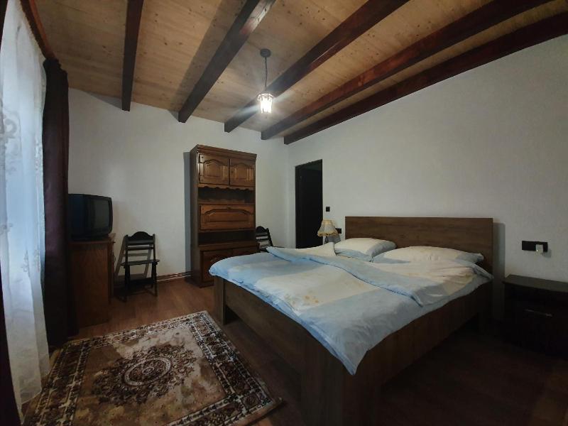 Double Room with Garden View image 2
