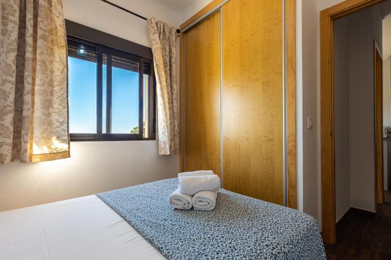 APARTAMENTO BOLONIA SUR A - image 14