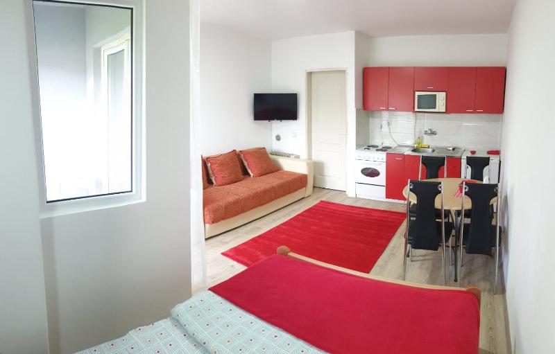 Apartman 4 - Studio Janja - image 1