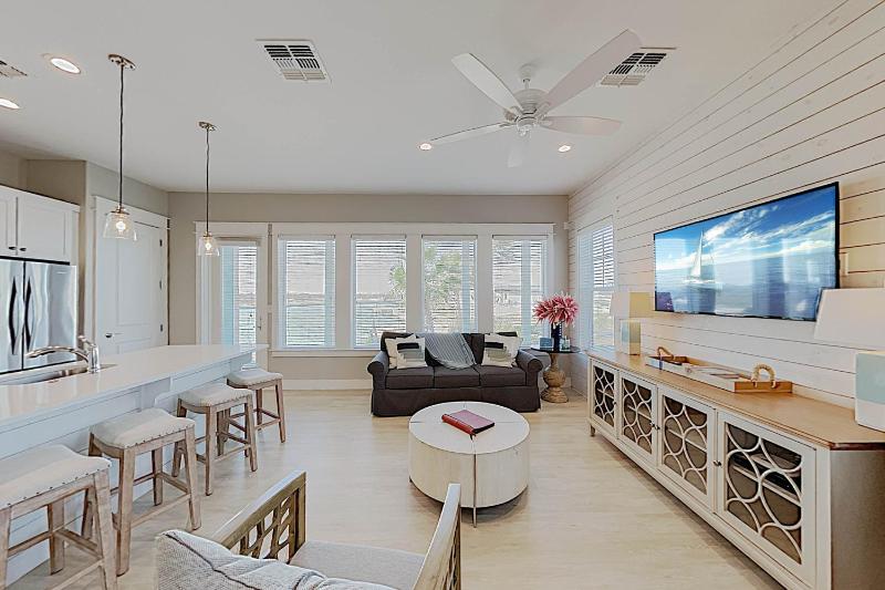 Four-Bedroom Apartment image 3