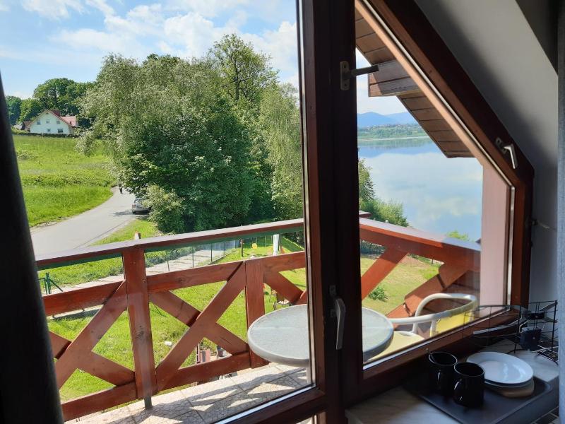 Double Room with Balcony and Lake View image 4