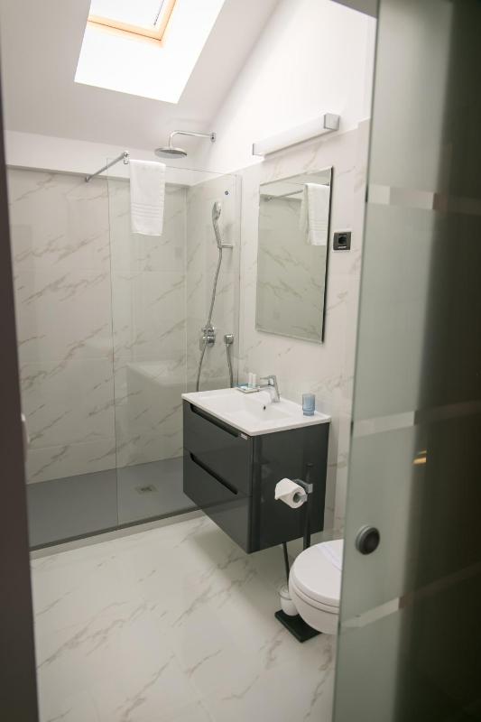 Superior Triple Room image 2