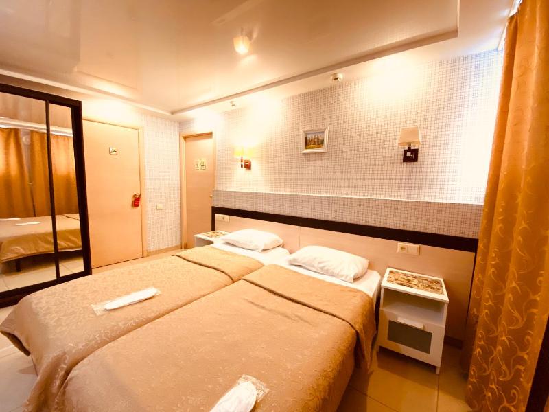 Budget Twin Room image 3