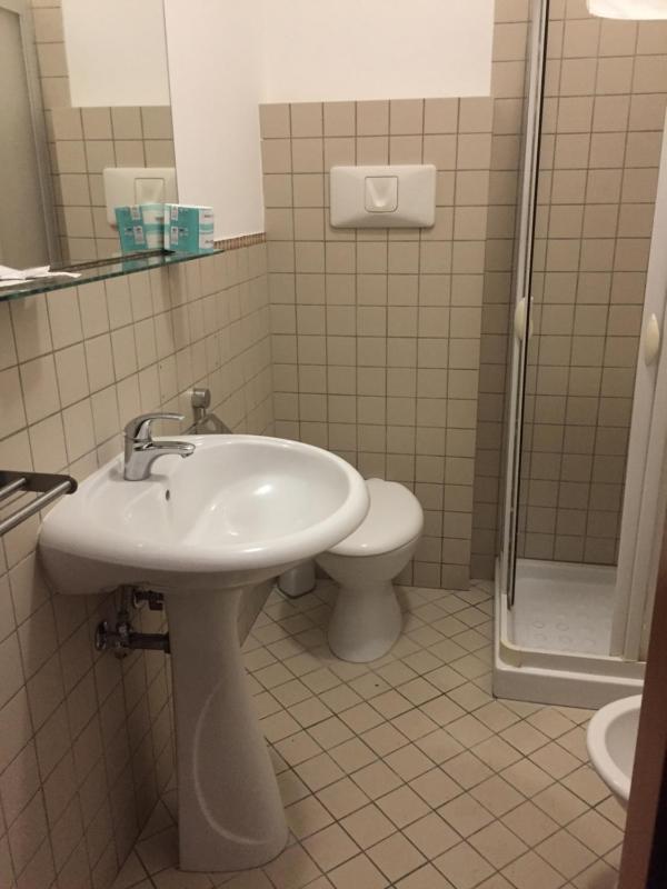 Single Room image 2