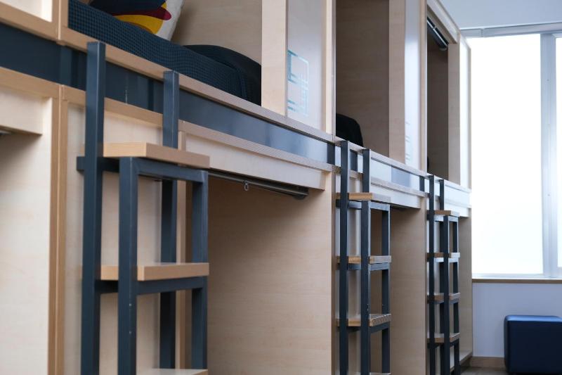 Bed in 8-Bed Mixed Dormitory Room image 3