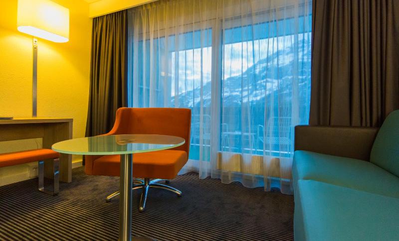Comfort Room with 1 Double Bed and Balcony image 2