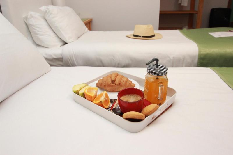 Double or Twin Room image 2