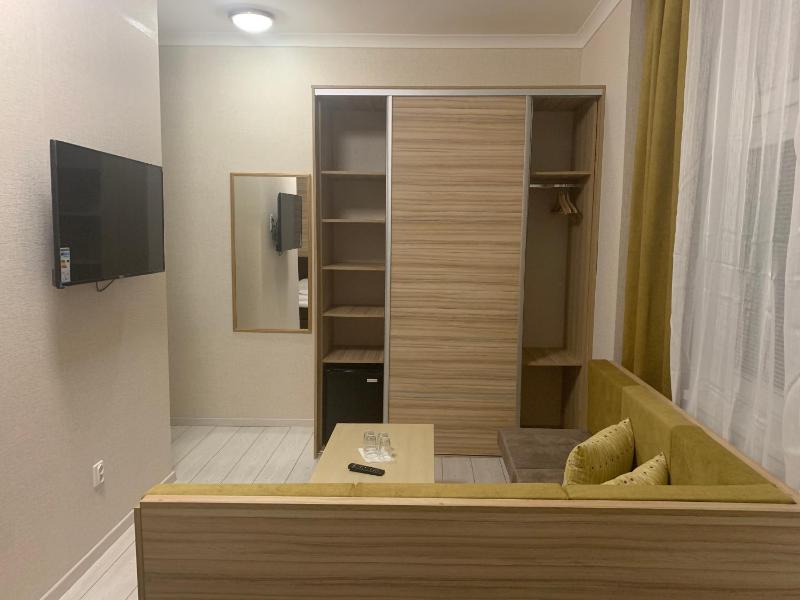 Quadruple Room with Bath image 3