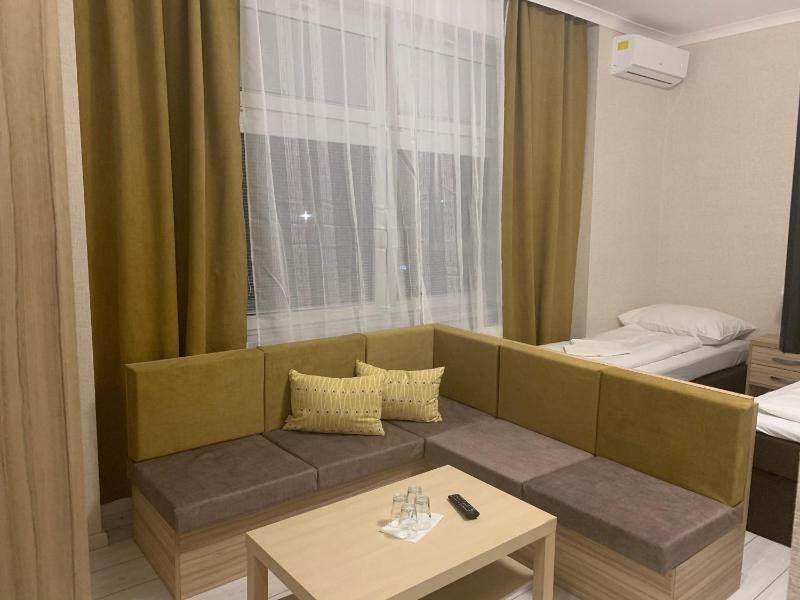 Quadruple Room with Bath image 2
