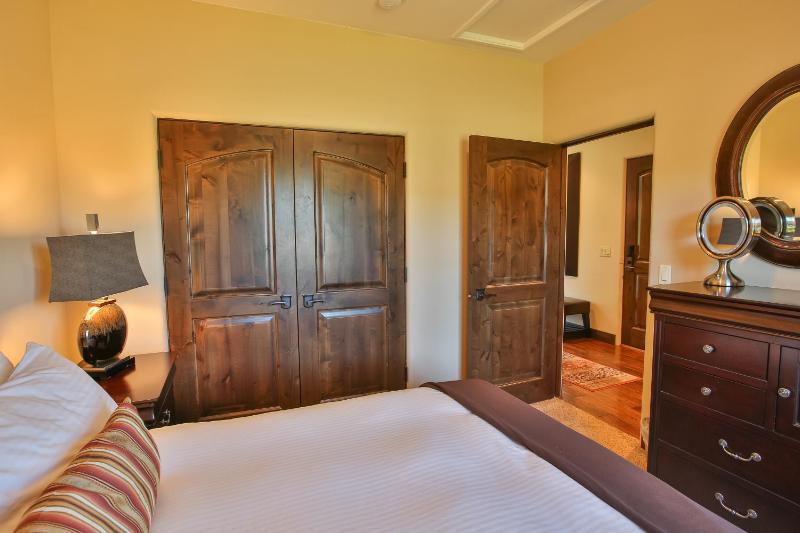 Suite with Sofa Bed image 3