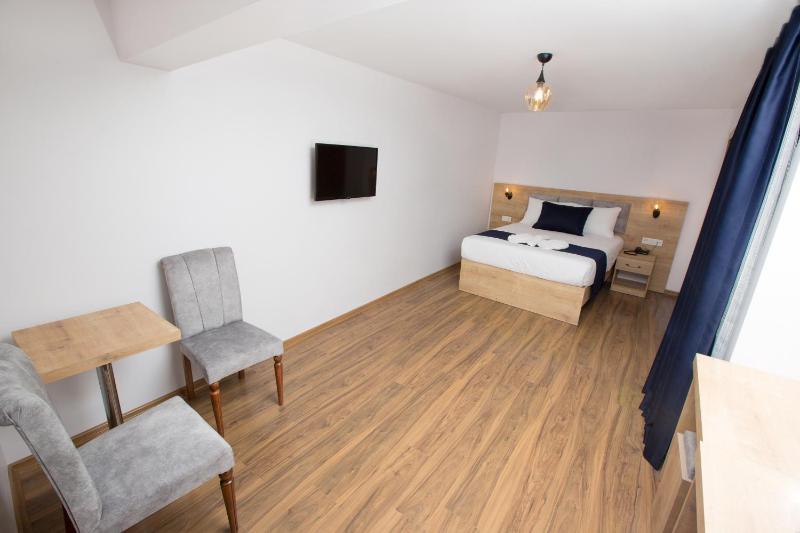 Budget Double or Twin Room image 2