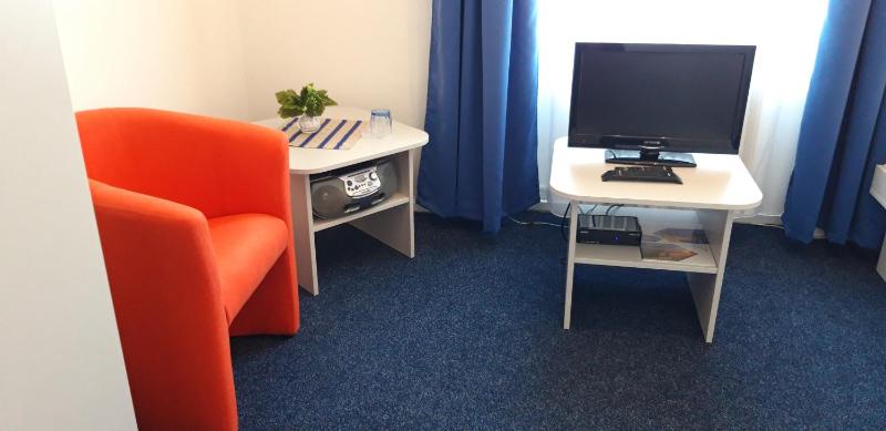 Standard Triple Room image 4