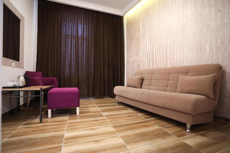 Suite image 2
