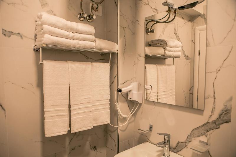 ODA Aparthotel Shkodër - image 5