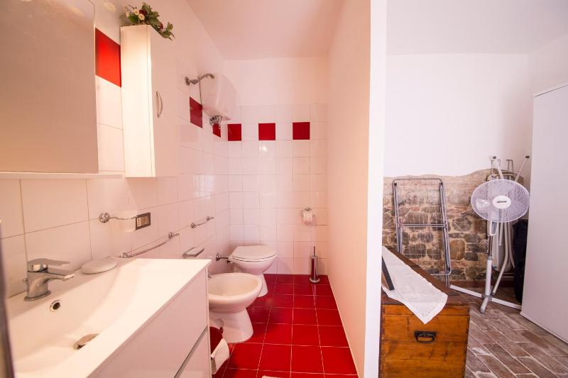 One-Bedroom Apartment with Garden View image 1