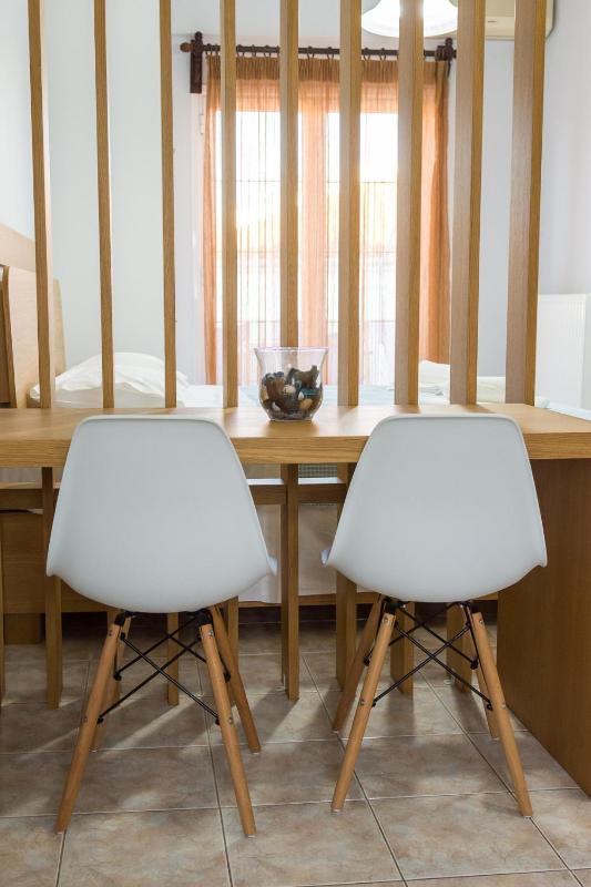 Studio (2 Adults) image 3
