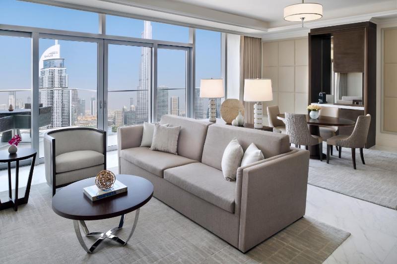 Executive Suite Burj Khalifa and  Fountain View – Lounge access  serving lunch, afternoon tea, and dinner    image 1