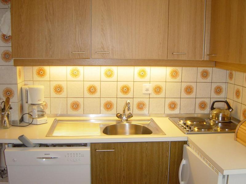 One-Bedroom Apartment image 4