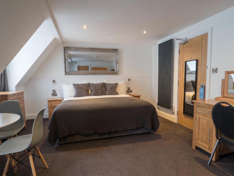 King Room image 1