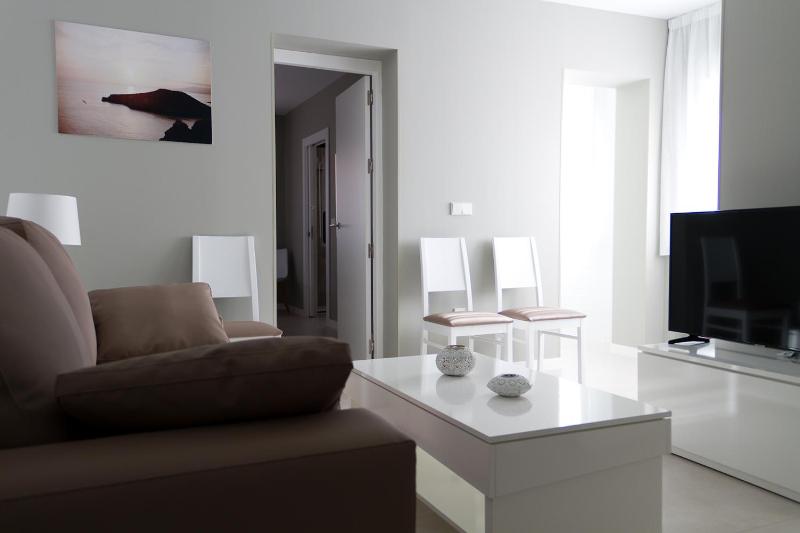 One-Bedroom Apartment image 3