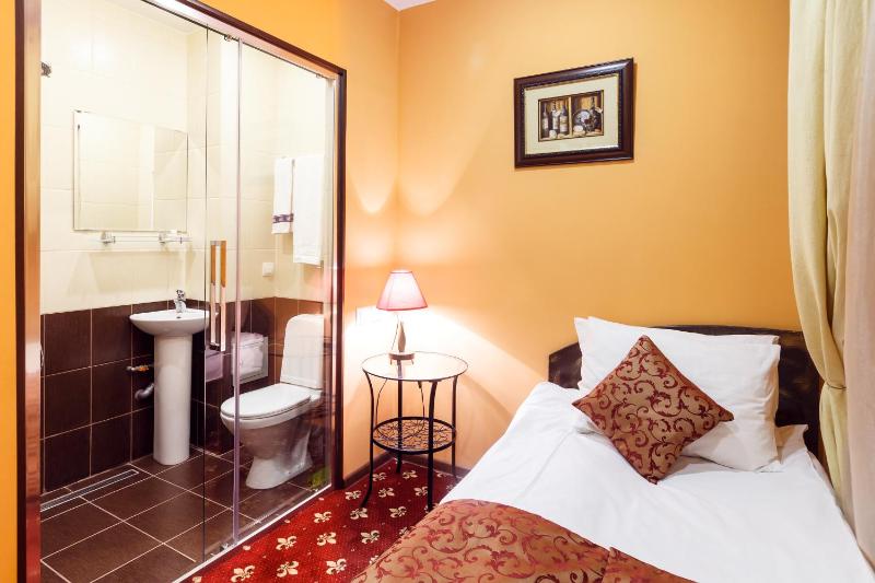 Standard Single Room image 3