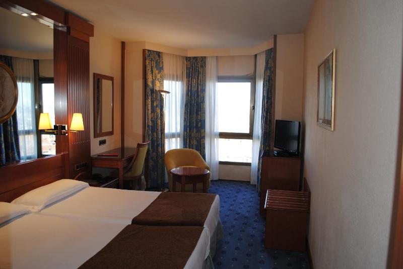 Double or Twin Room image 4