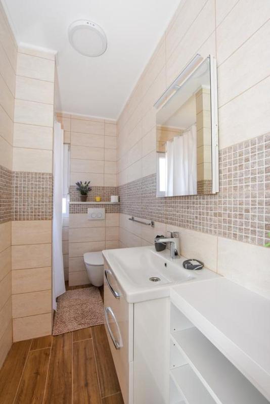 Two-Bedroom Apartment with Terrace and Sea View image 3