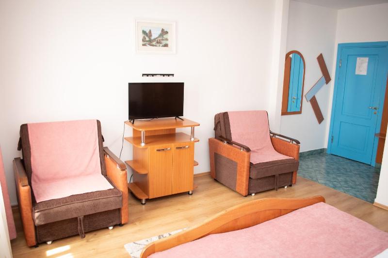 Standard Double Room image 2