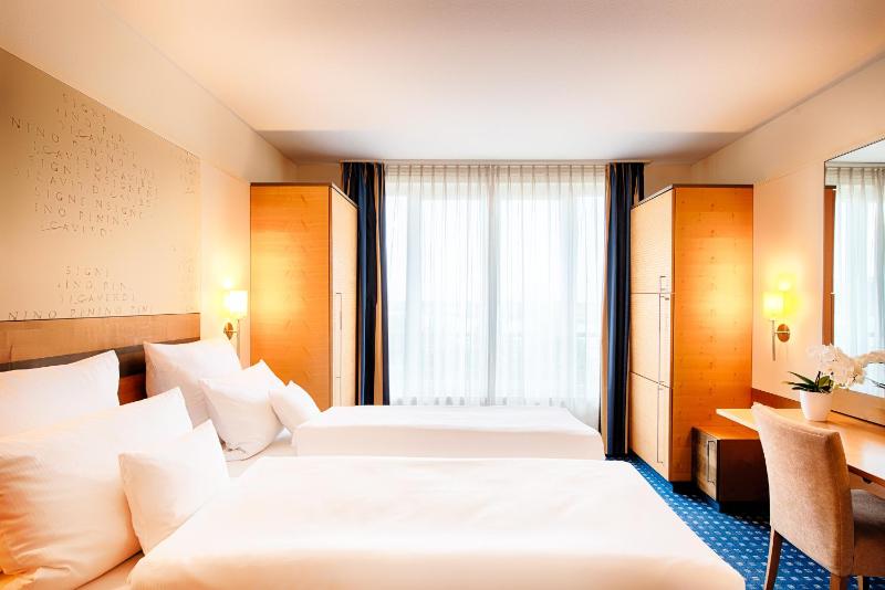 Superior Suite image 1