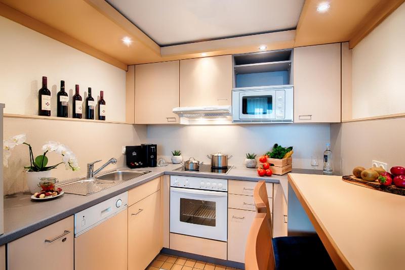 Superior Suite image 4