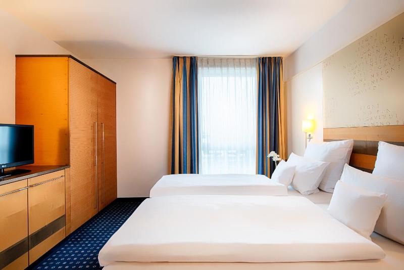 Executive Suite image 3