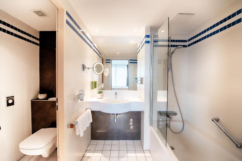 Executive Suite image 2